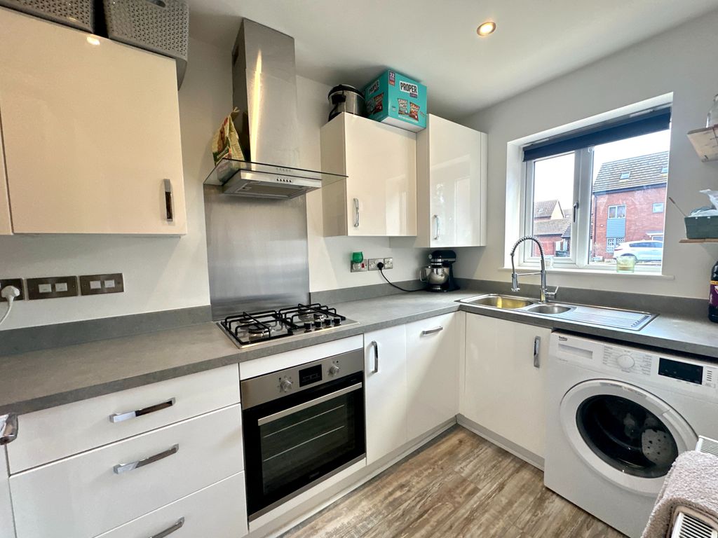 Property photo 2 of 14