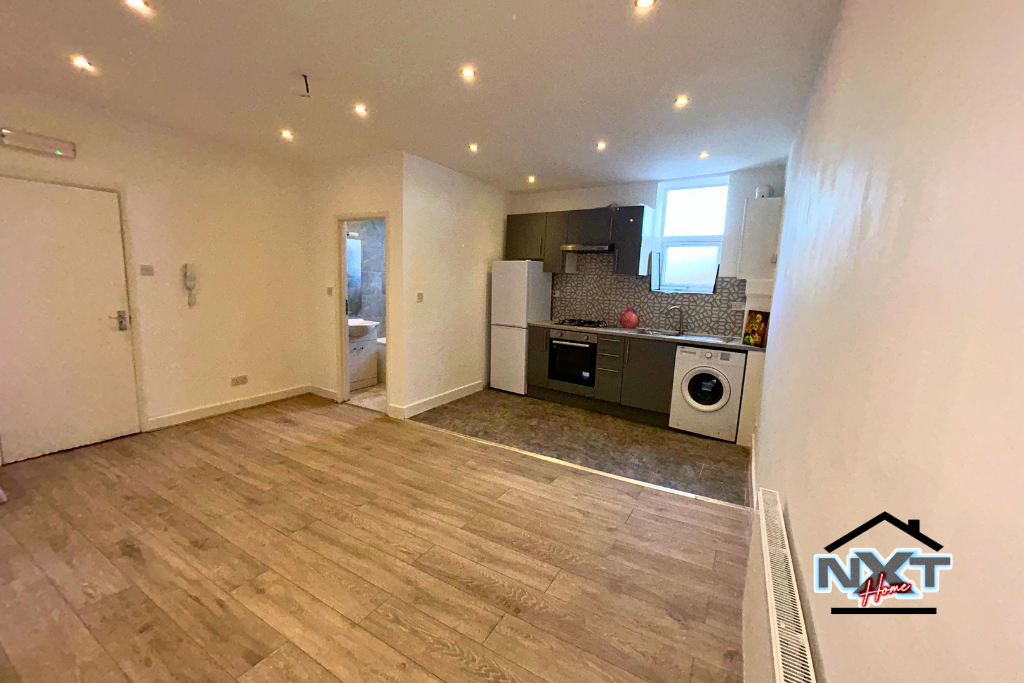 Property photo 1 of 10 Photo 5