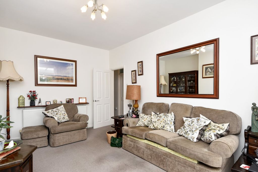 Property photo 3 of 17 Picture No. 26