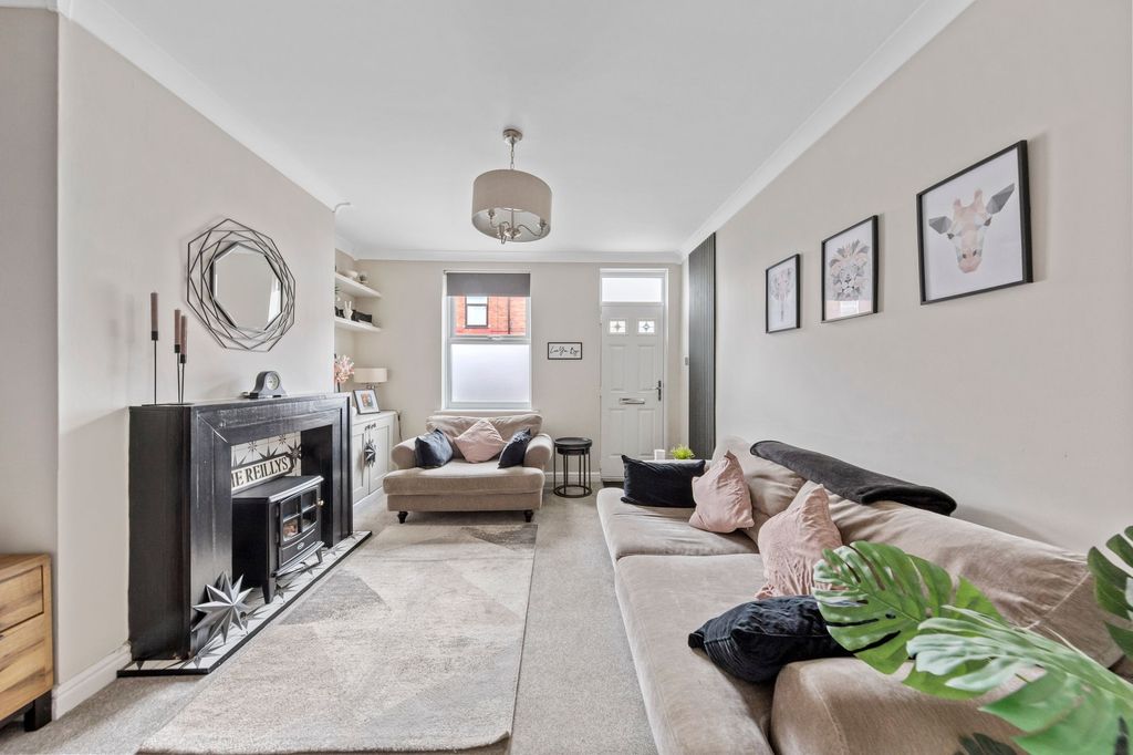 Property photo 2 of 13