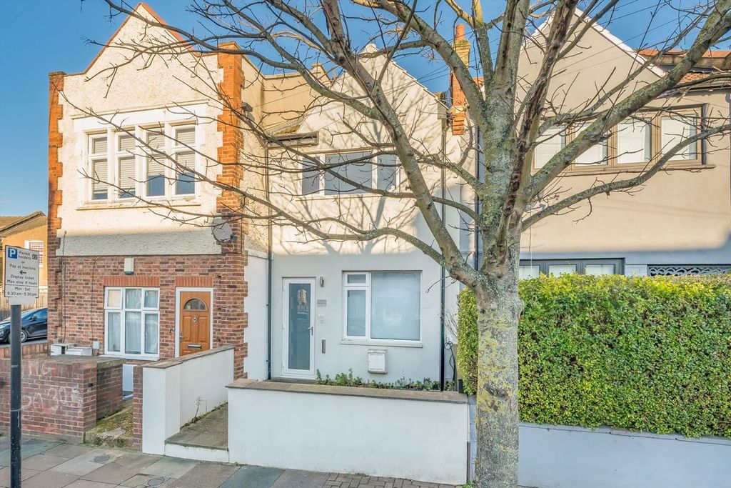 Property photo 1 of 8