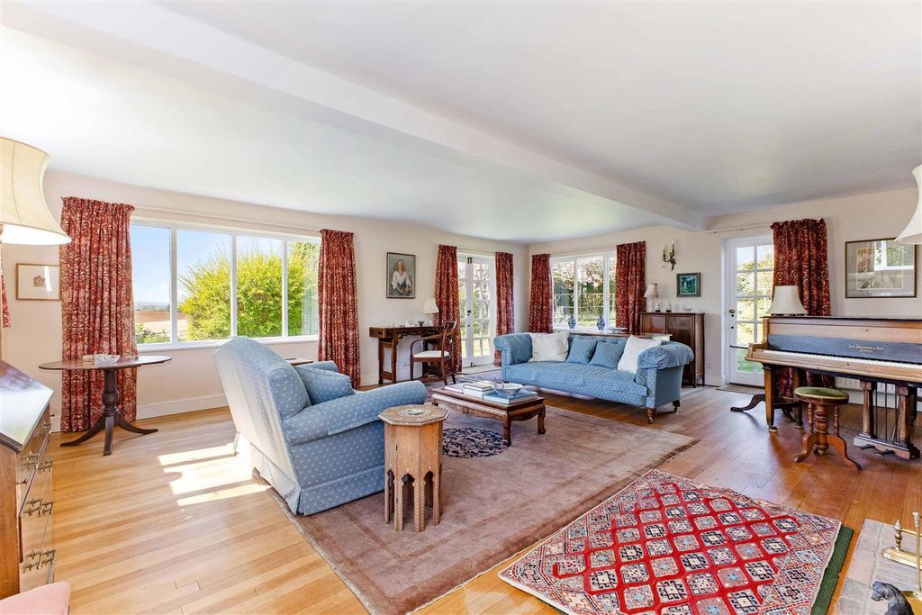 Property photo 3 of 26 Drawing Room
