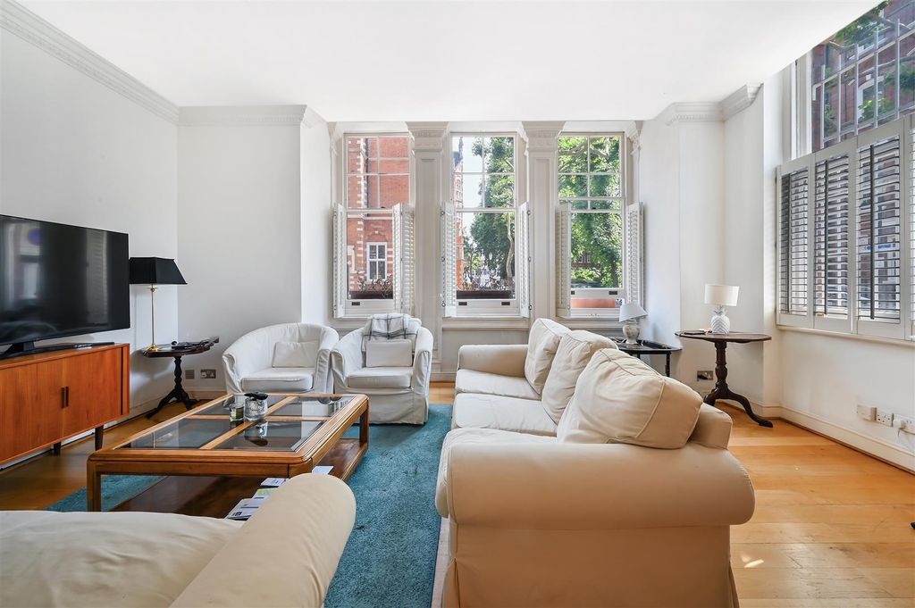 Property photo 1 of 15 Reception Room/Dining Room .Jpg