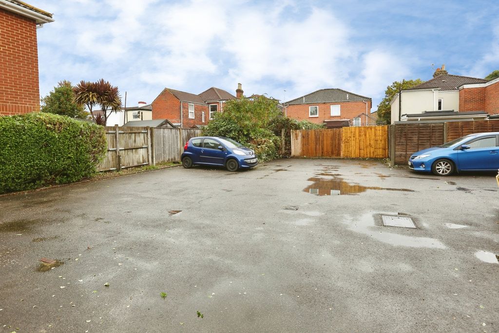 Property photo 3 of 12 Pbox-Img.Jpg