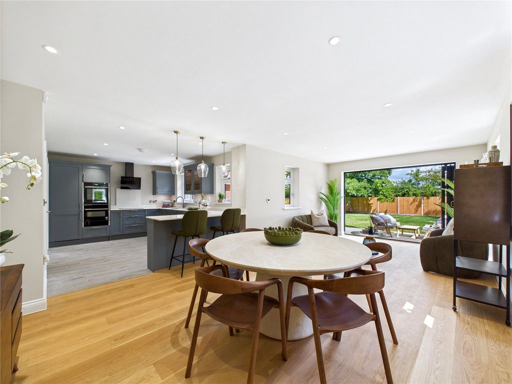 Property photo 3 of 19 Picture No. 11