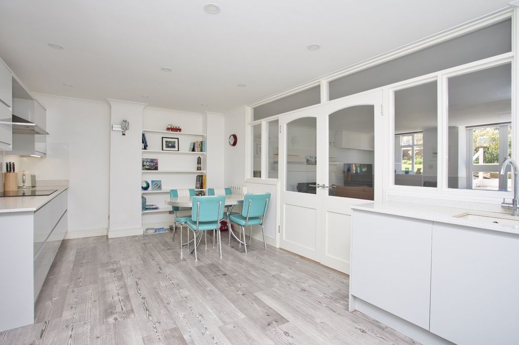 Additional image 9 of 2 bed flat for saleThe Leas, Folkestone CT20