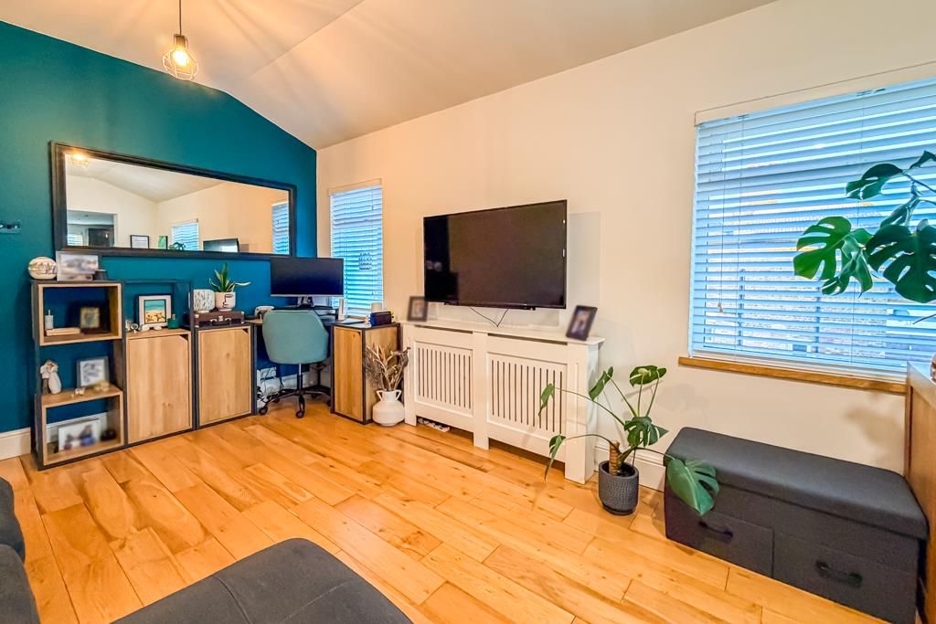 Property photo 3 of 20 Lounge/Diner