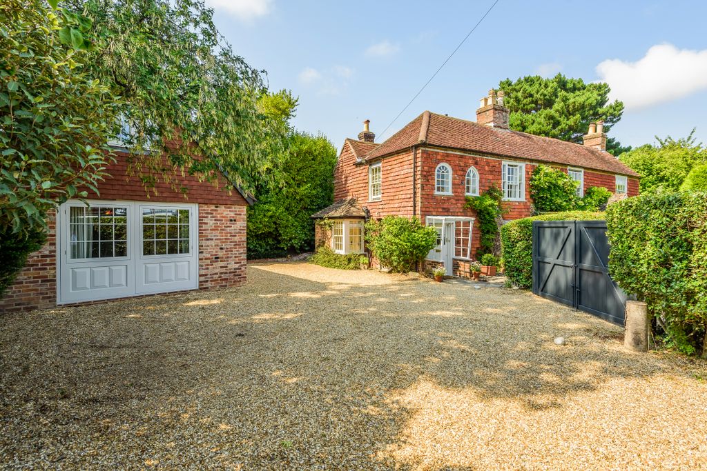 Property photo 1 of 11 875665 (1)