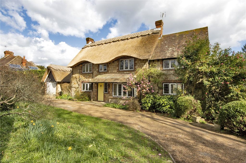 Property photo 1 of 18 Front