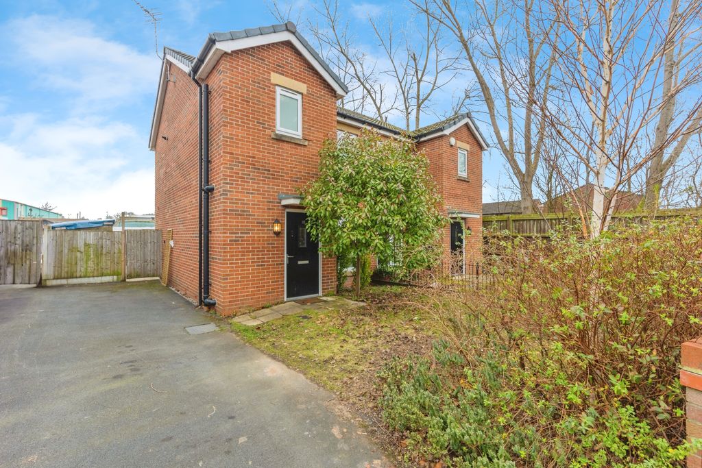 Property photo 1 of 15