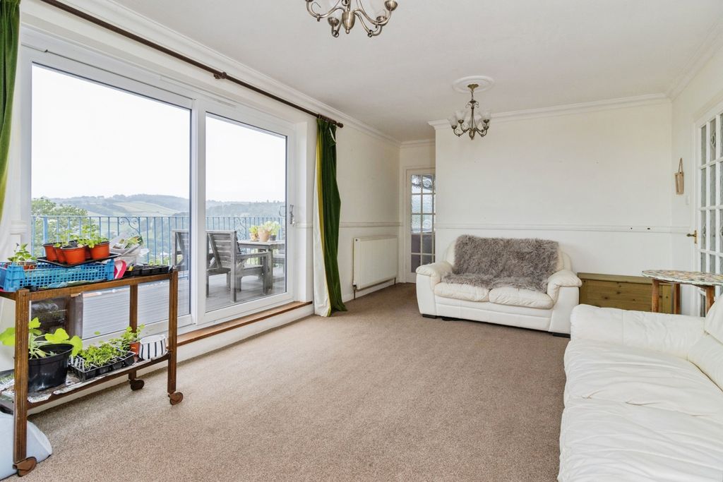 Property photo 3 of 23 Pbox-Img.Jpg
