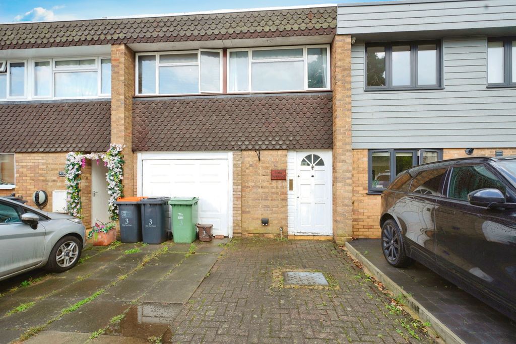 Property photo 1 of 17 Photography