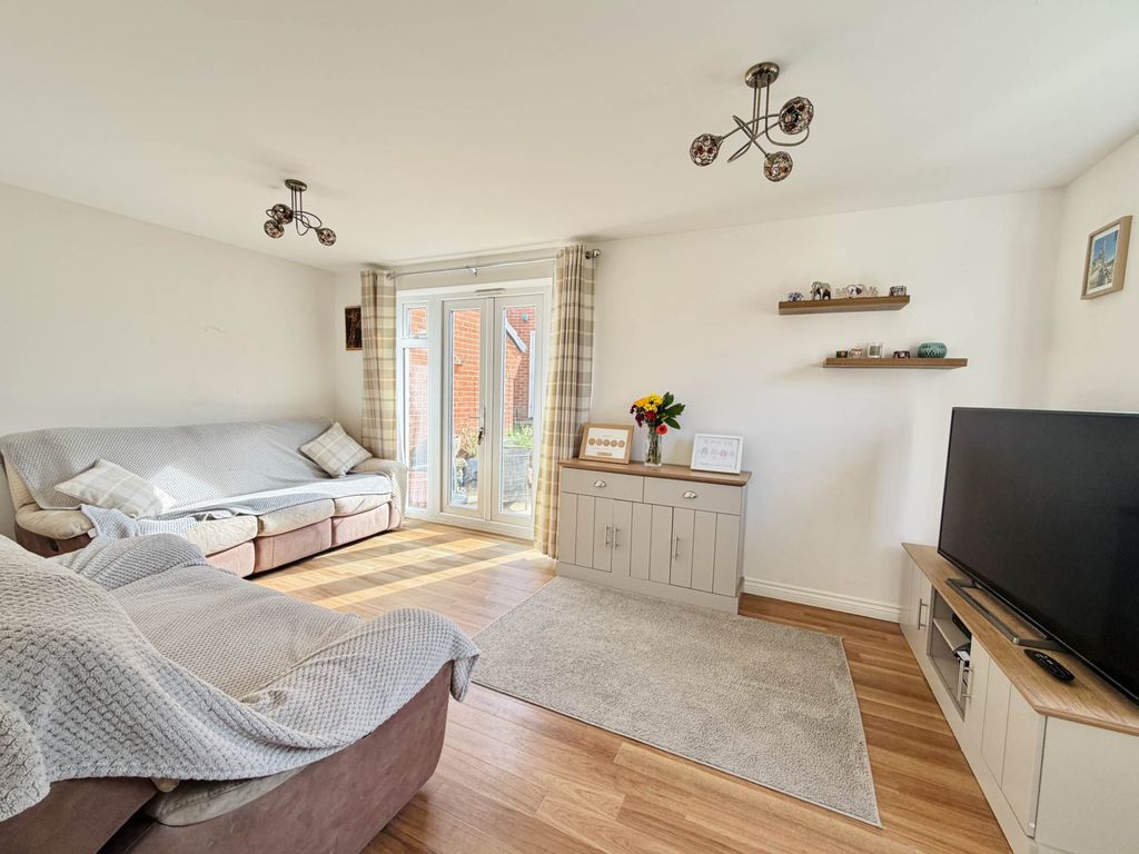 Property photo 3 of 14