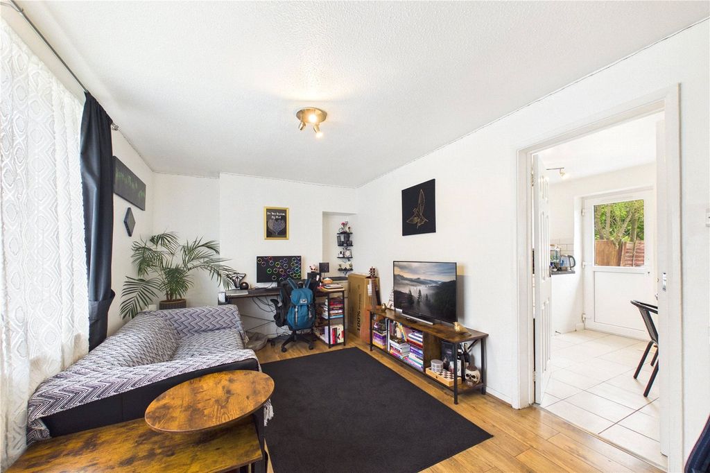 Property photo 2 of 12 Picture No. 01