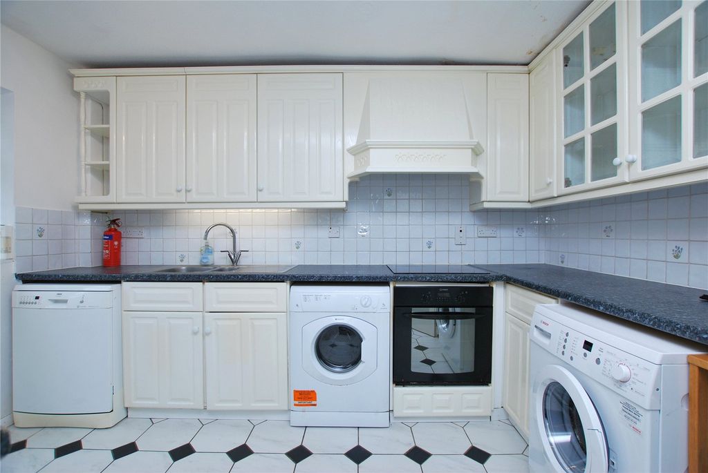 Property photo 3 of 9 Picture No. 15