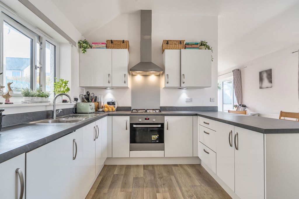 Property photo 3 of 22