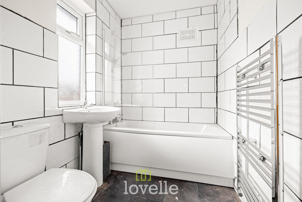 Property photo 3 of 24