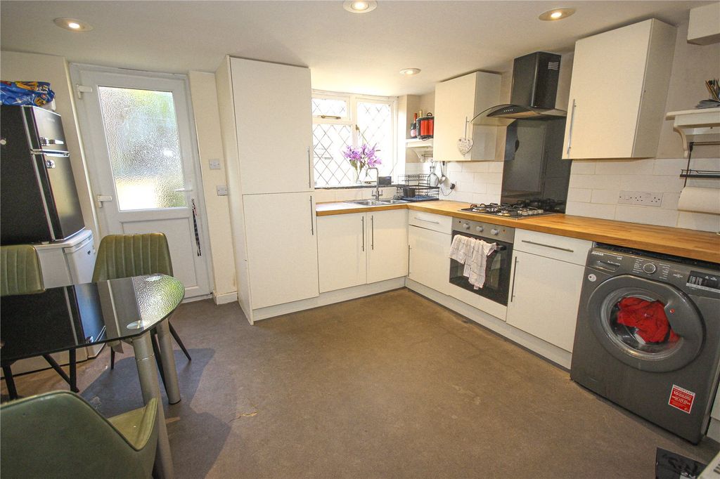 Property photo 2 of 16 Picture No. 03