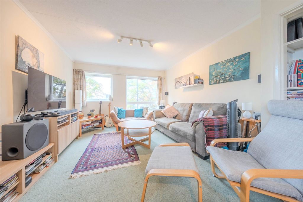 Property photo 3 of 11 Picture No. 14