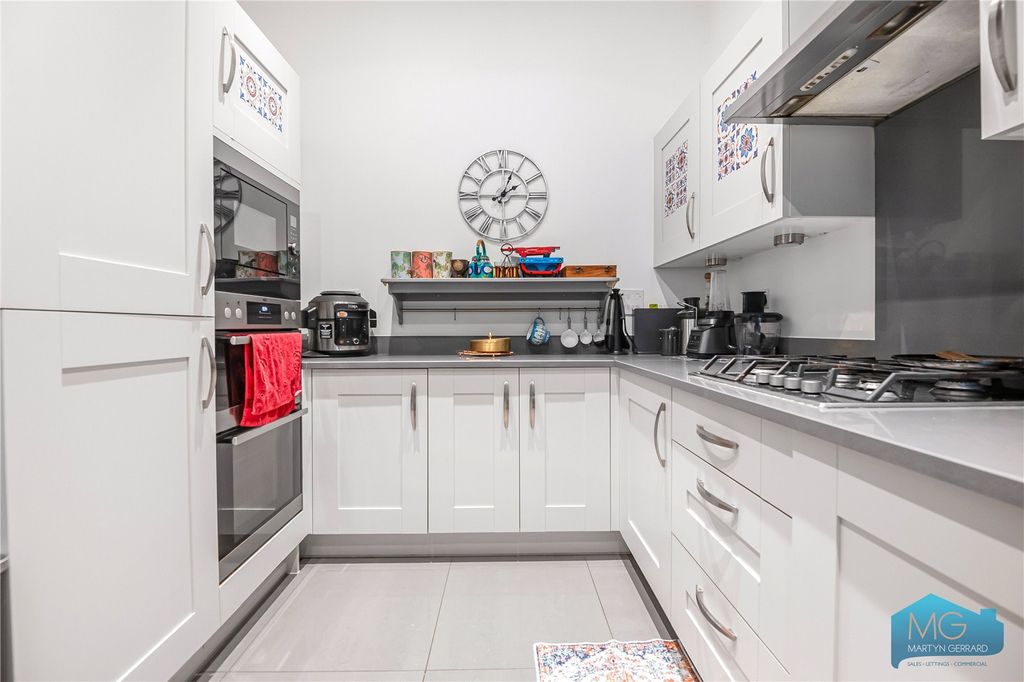 Property photo 3 of 26 Picture No. 06