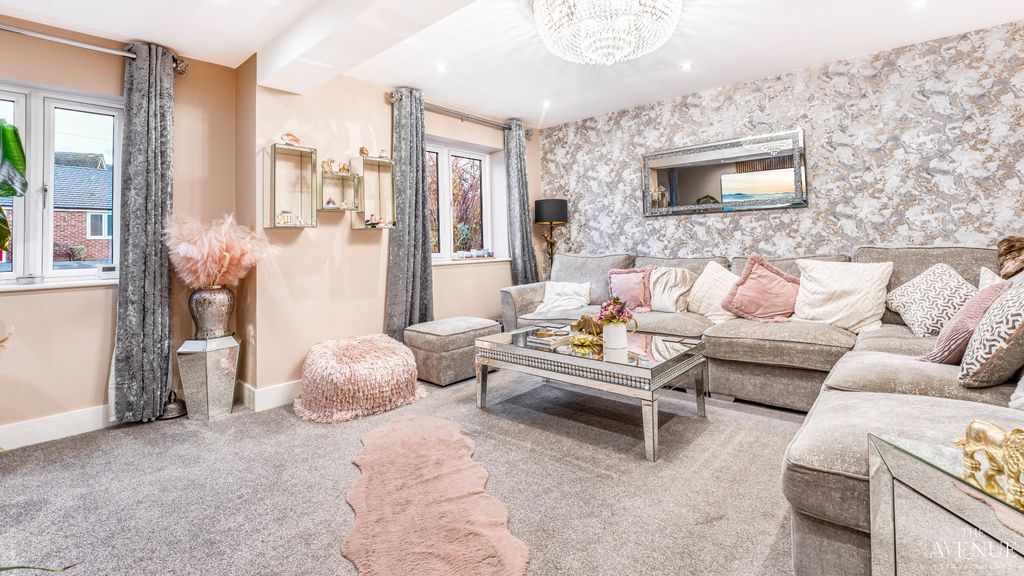 Property photo 3 of 33 4720657