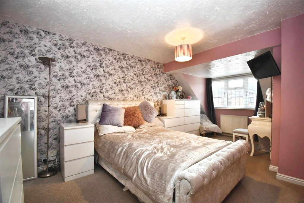 Property photo 3 of 22 Bedroom One