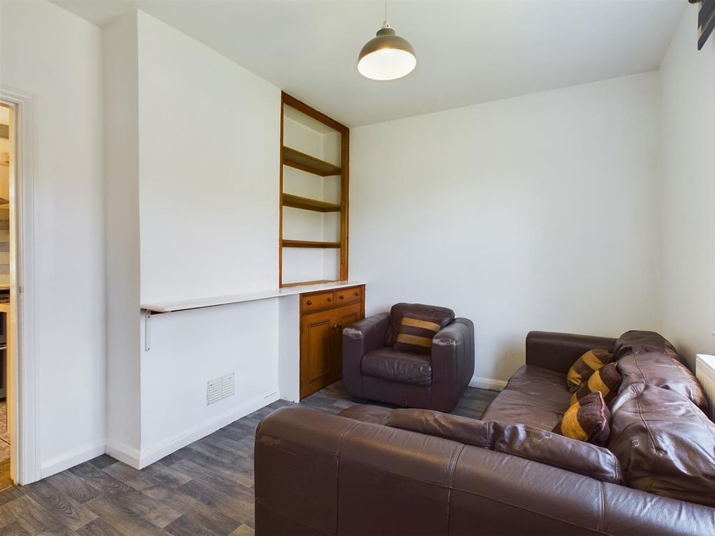 Property photo 3 of 18 Cam02534G0-Pr0055-Still009.Jpg