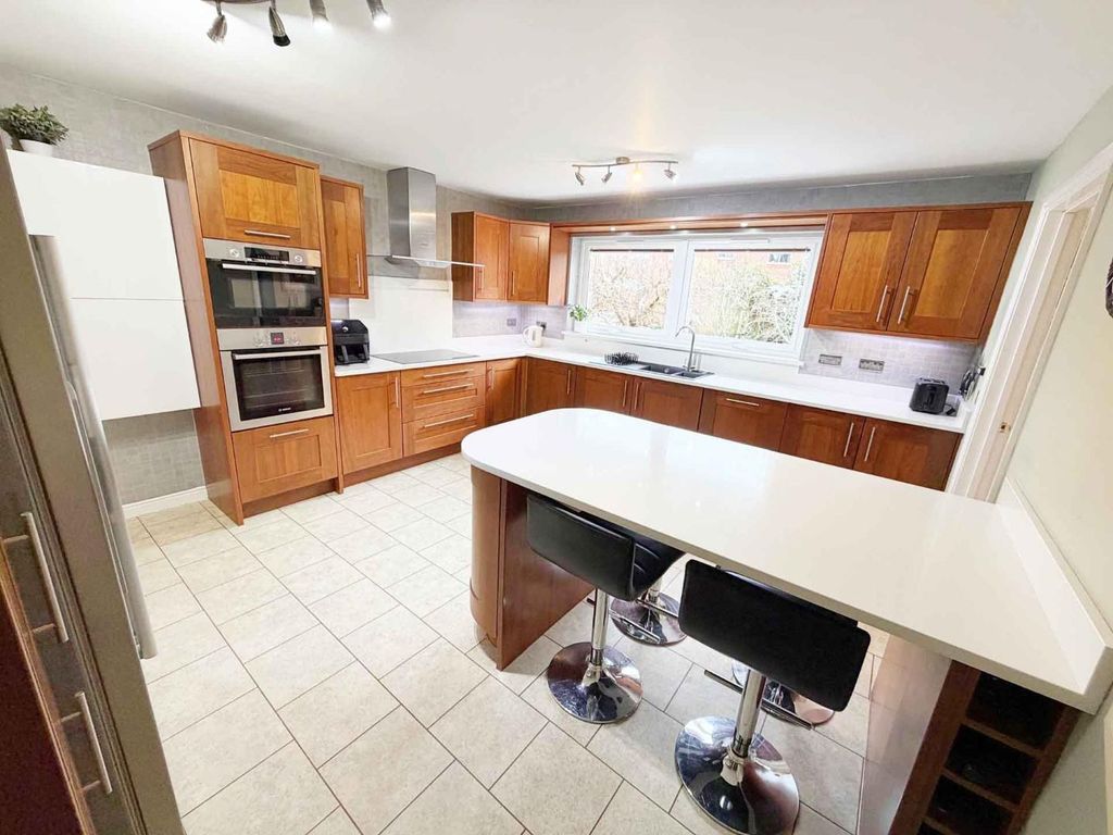 Property photo 2 of 23 20 Francis17.Jpg