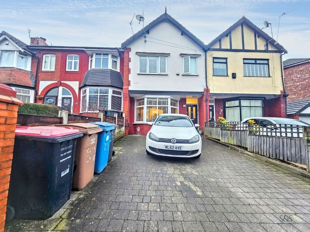 Property photo 2 of 27