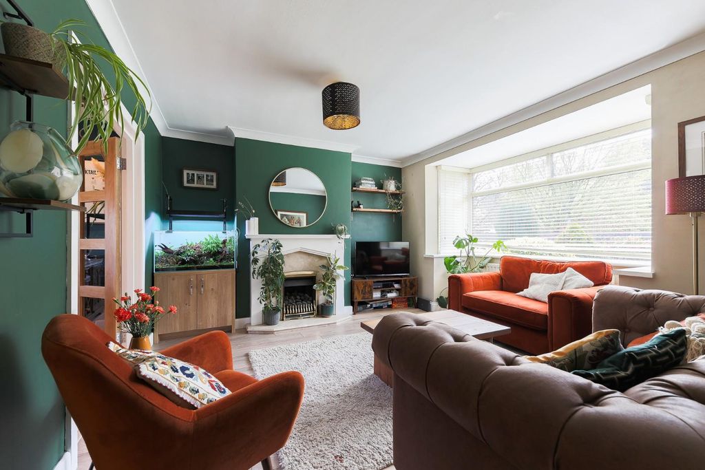 Property photo 2 of 18 Living Room