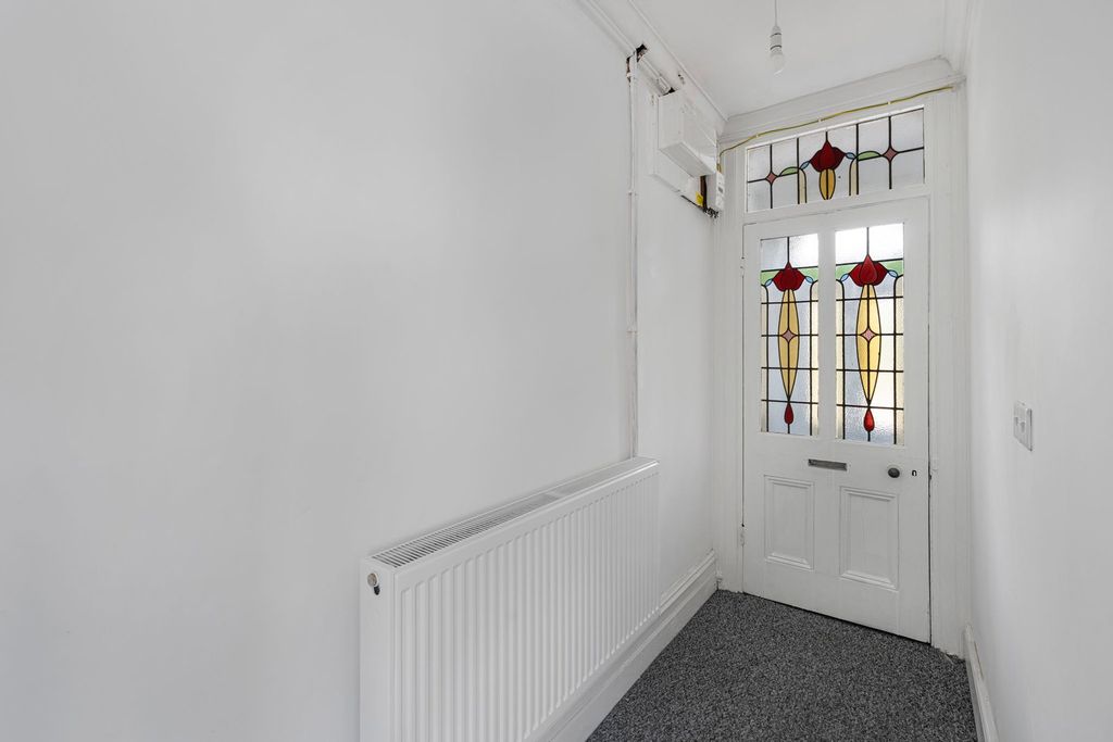 Property photo 3 of 29