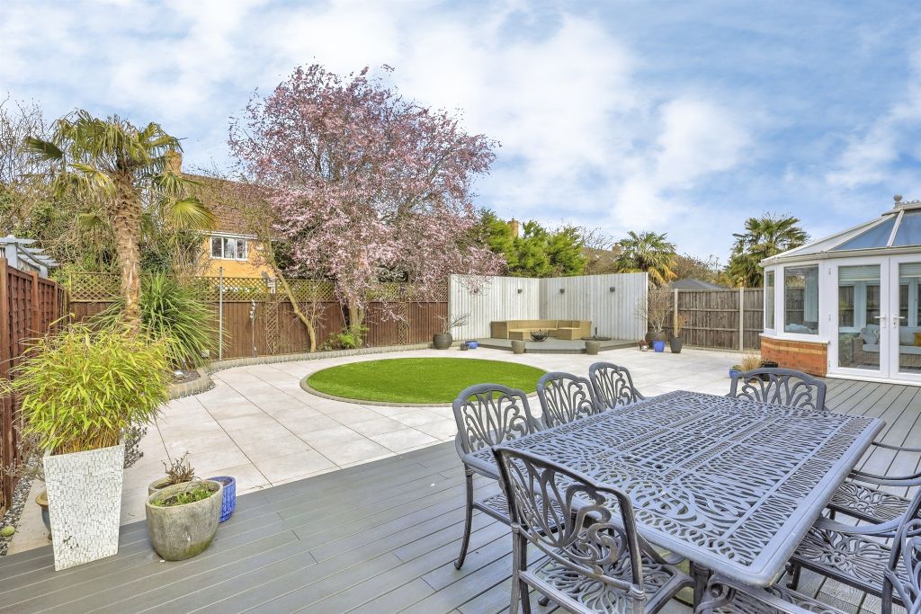 Property photo 2 of 18