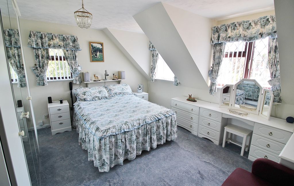 Property photo 2 of 22