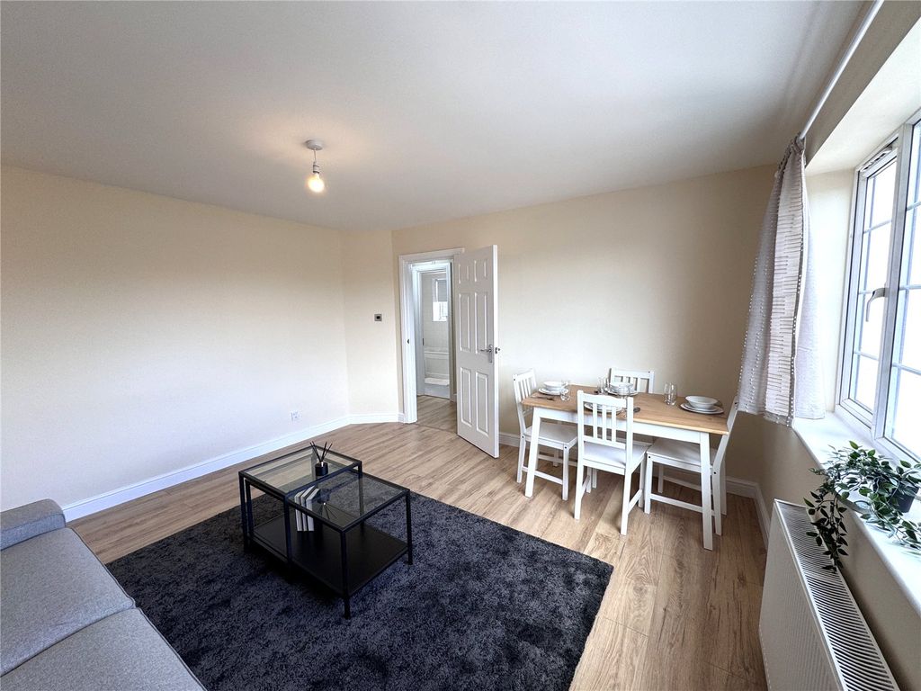 Property photo 3 of 13 Picture No. 11