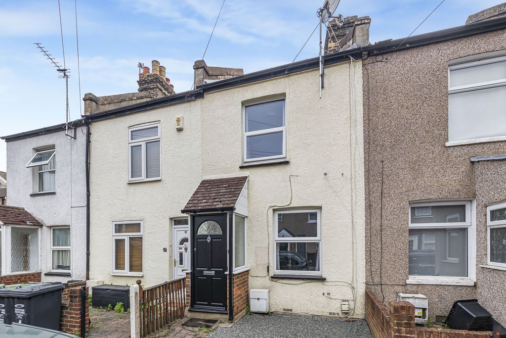 Property photo 1 of 18