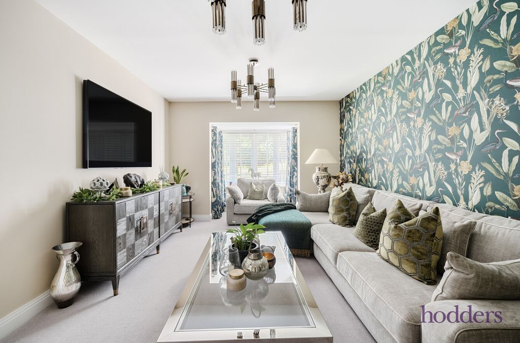 Property photo 2 of 35 0Bfc85E4-1c8E-4E8...