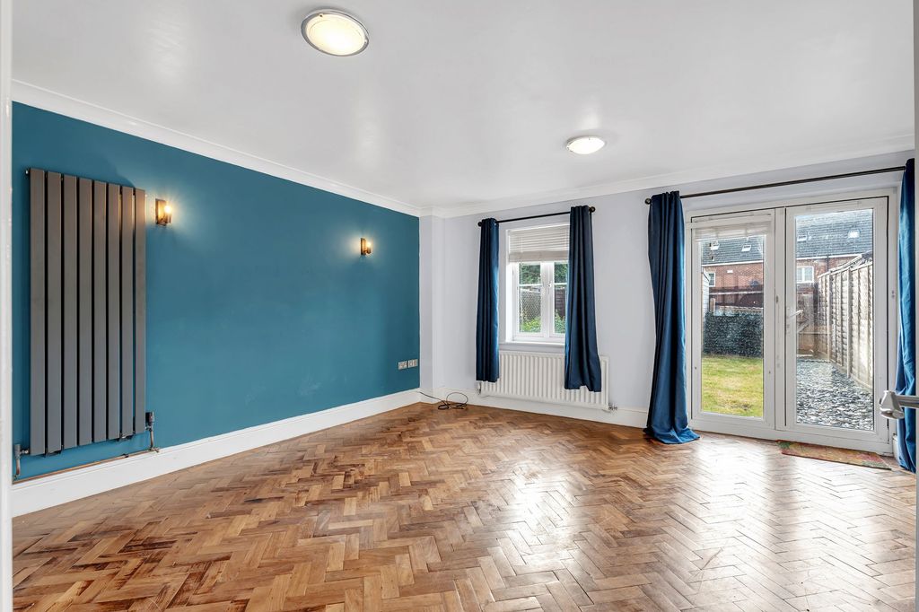 Property photo 3 of 17