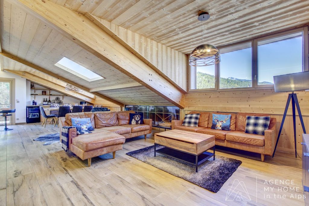 Property photo 1 of 30 Exceptional Penthouse Overlooking The Pleney