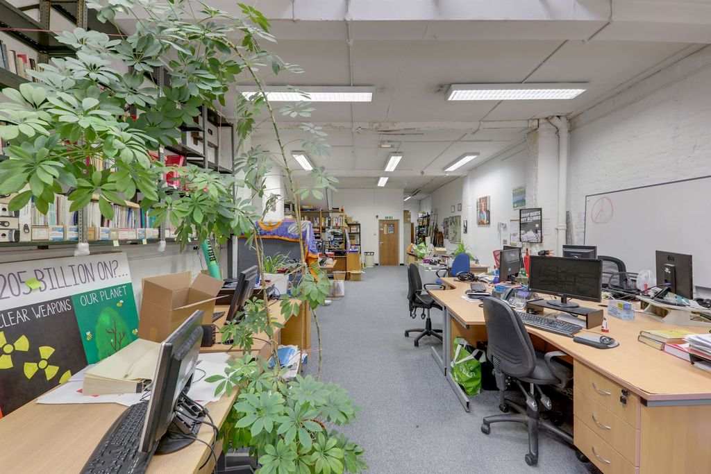 Property photo 2 of 9 22-A36881727-Jj-Dan-162 Holloway-102-Medium