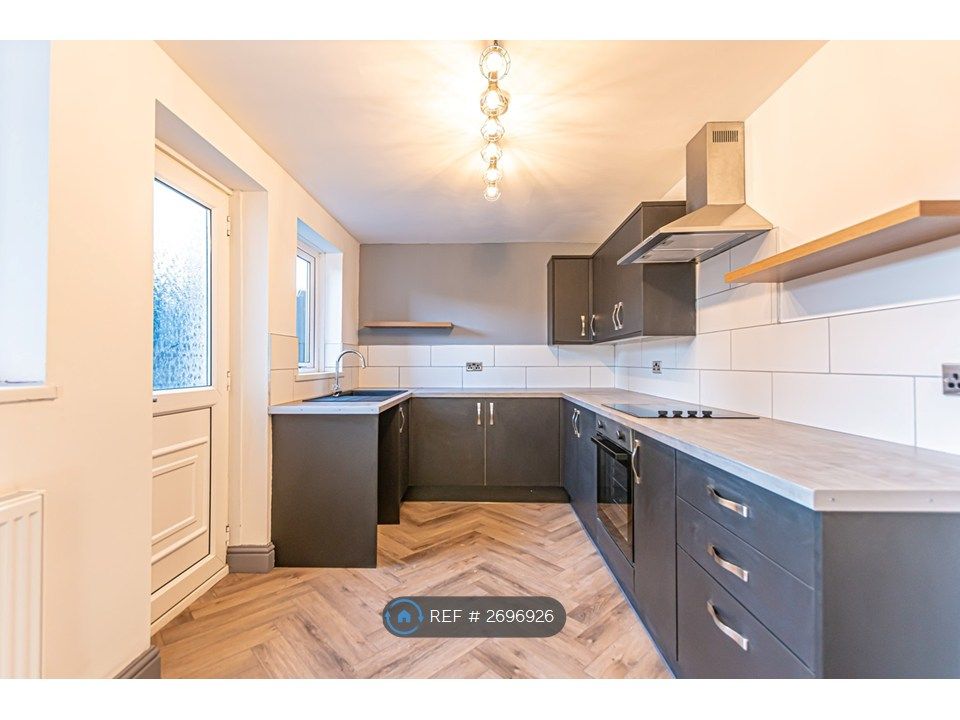 Property photo 2 of 22 Kitchen