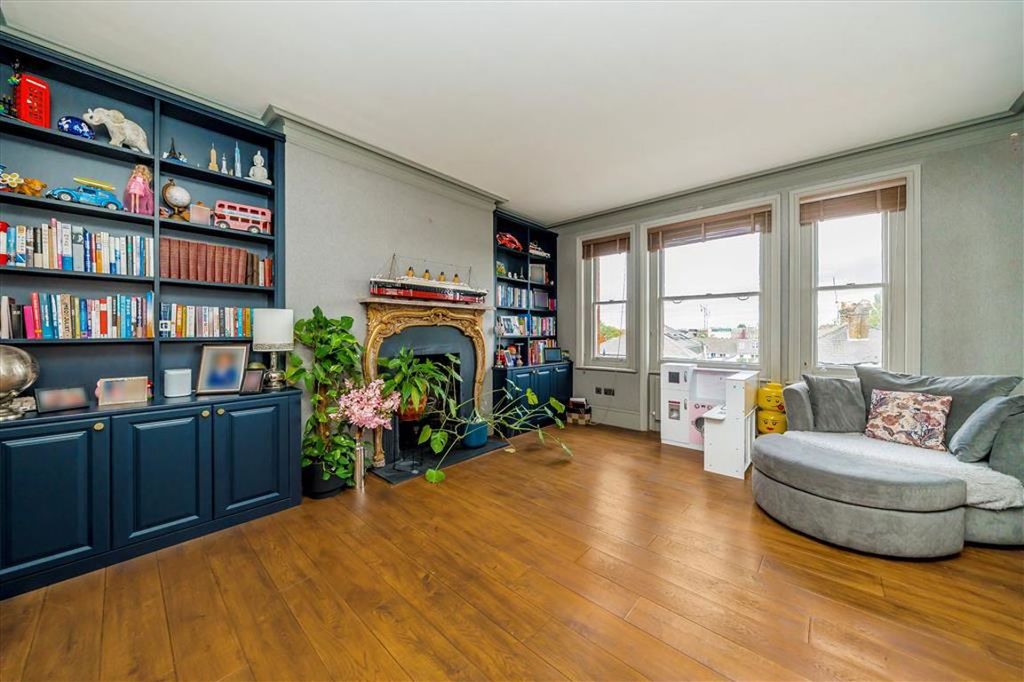 Property photo 3 of 10