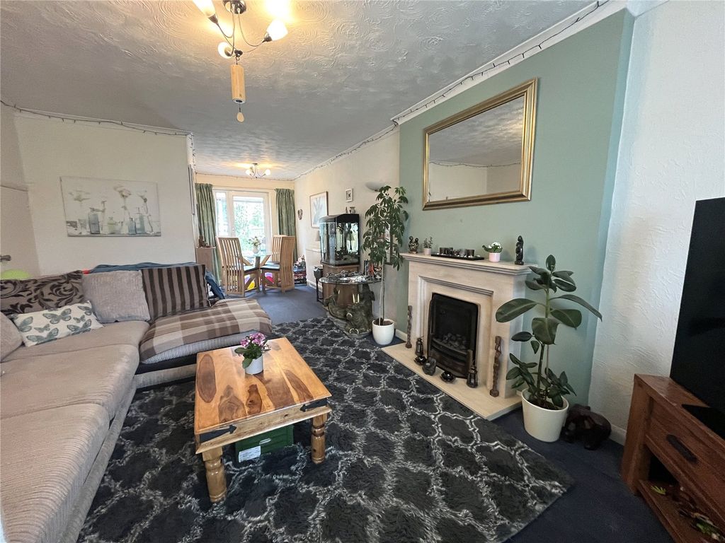 Property photo 2 of 17 Picture No. 28