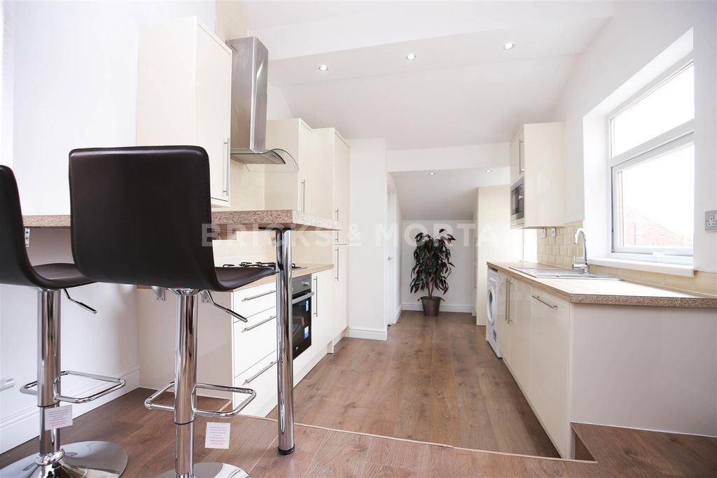 Property photo 2 of 13 1Vwcizjdcgd0Hjohjqwvycgqiva.Jpg