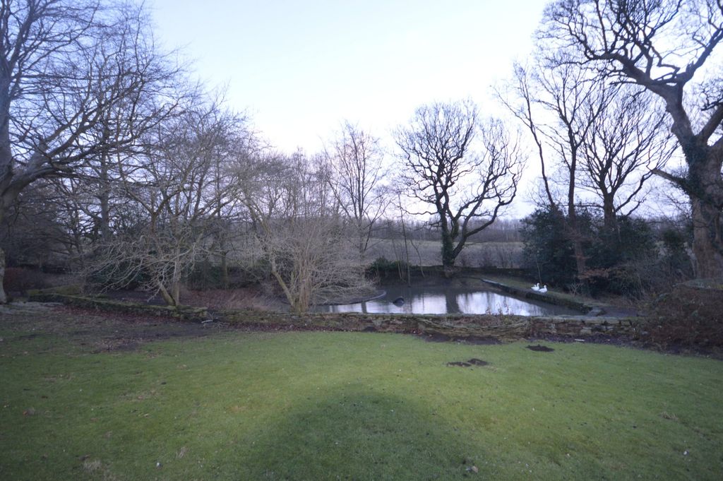 Property photo 2 of 28 Picture No. 04