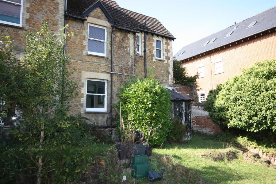 Property photo 2 of 10