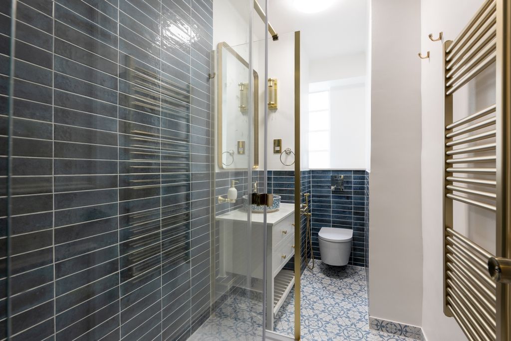 Property photo 2 of 10 Sloan Avenue Mans...