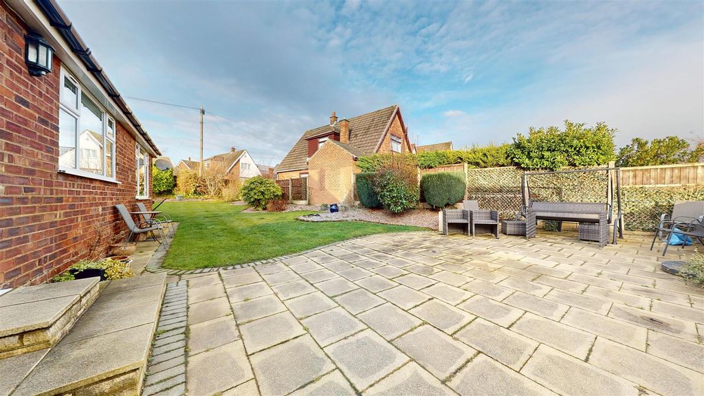 Property photo 3 of 27 Laurel Drive Rear Garden