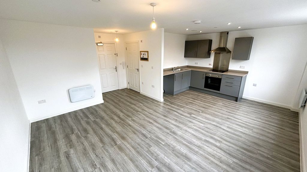 Property photo 2 of 9