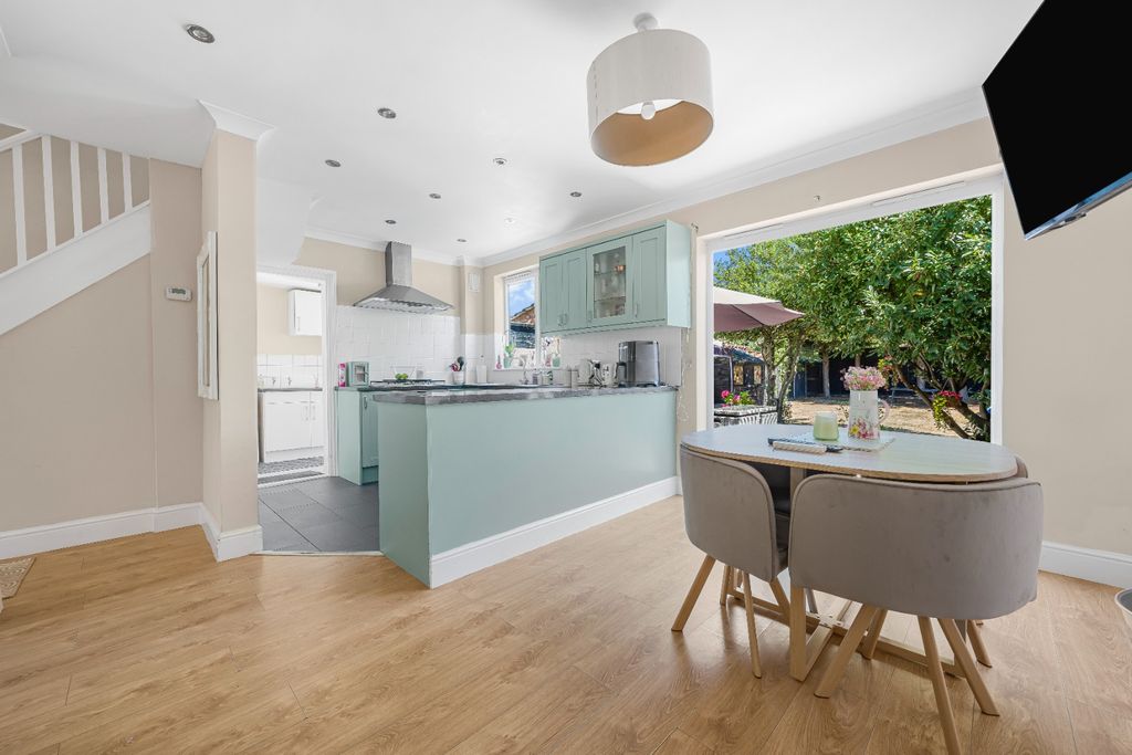 Property photo 2 of 12 5343192