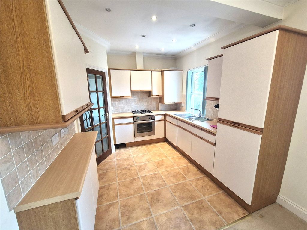 Property photo 2 of 13 Picture No. 29